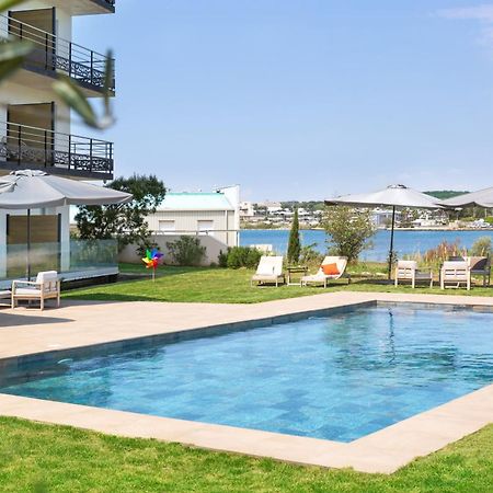 Golden Tulip Hotel & Rooftop Martigues Provence Extérieur photo