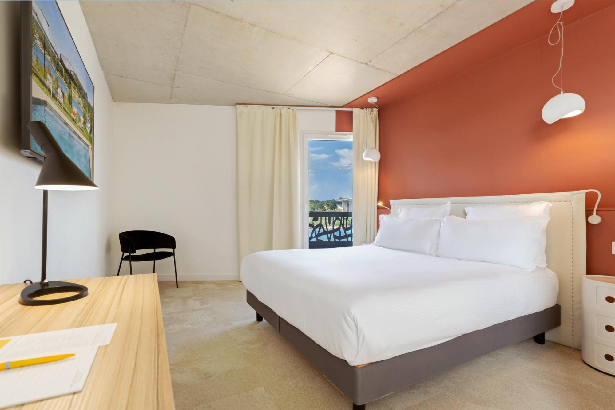 Golden Tulip Hotel & Rooftop Martigues Provence Extérieur photo