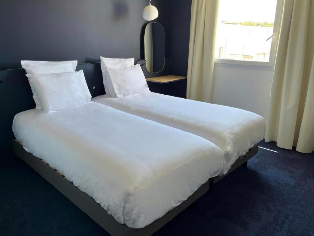 Golden Tulip Hotel & Rooftop Martigues Provence Chambre photo