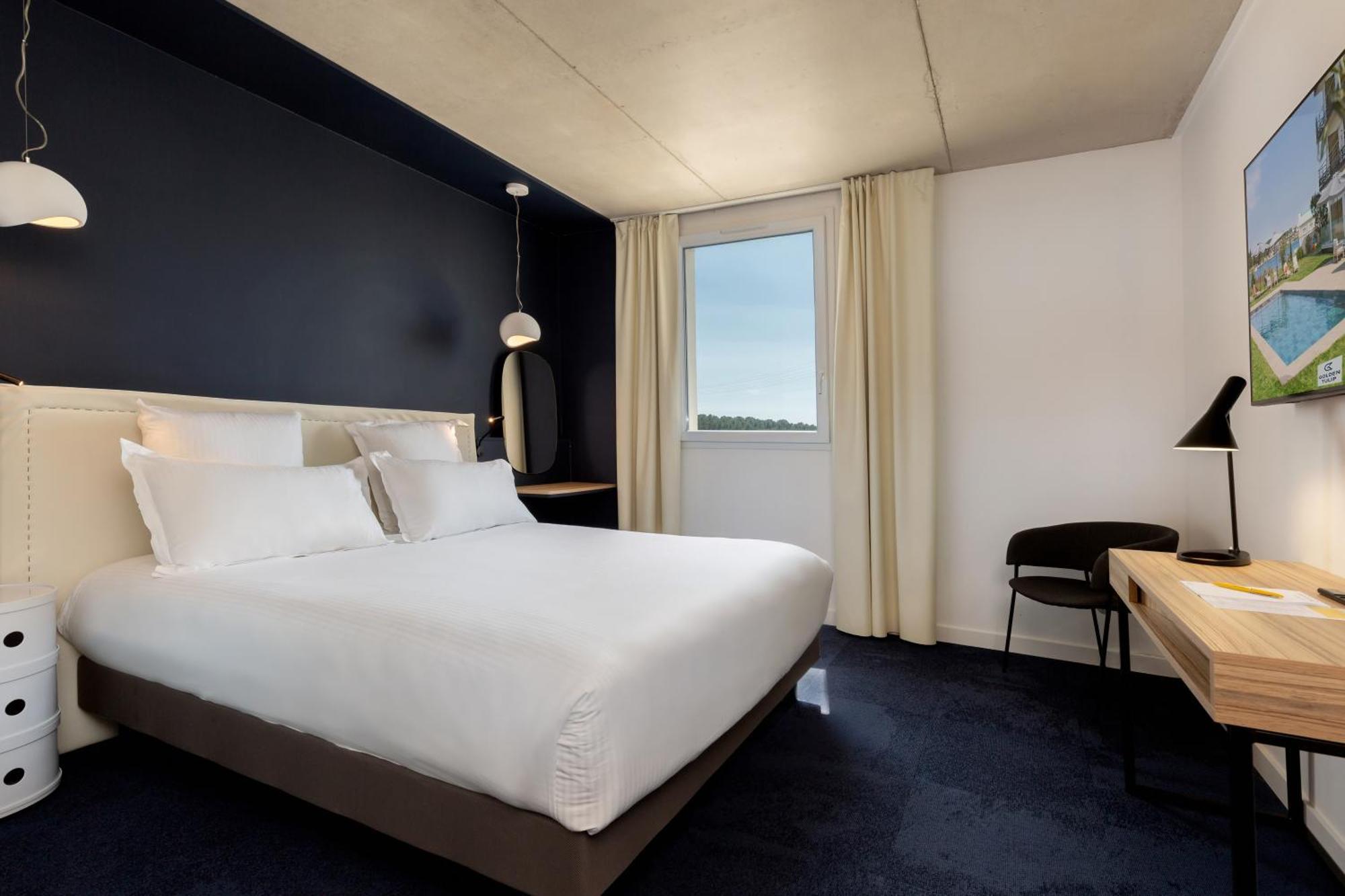 Golden Tulip Hotel & Rooftop Martigues Provence Extérieur photo